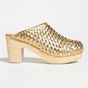Pilcro woven heeled clogs